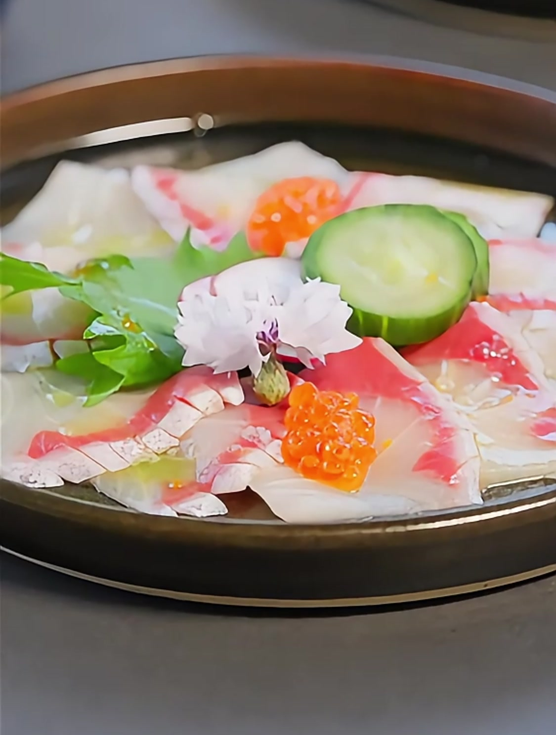 黄尾鱼刺身:舌尖上的海洋风情,鲜美刺身新体验!