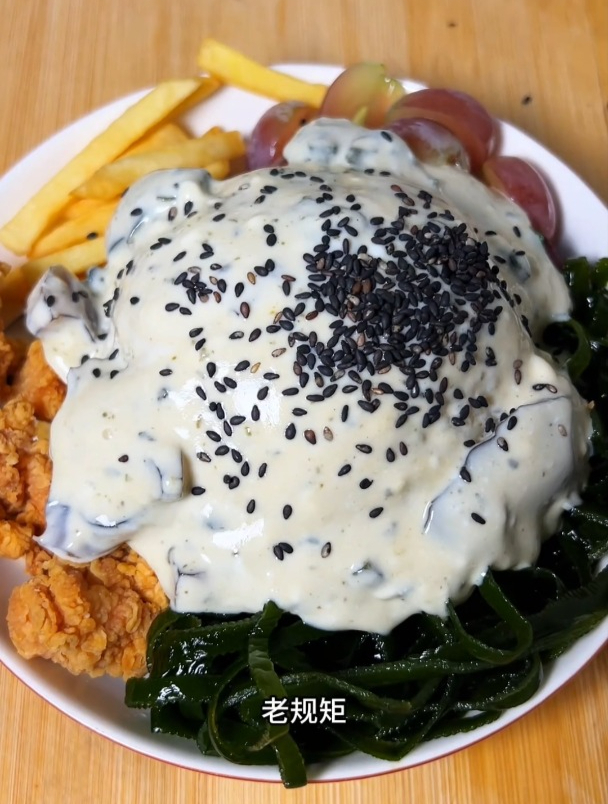 盖浇饭好像就是这样吃的,对吧?