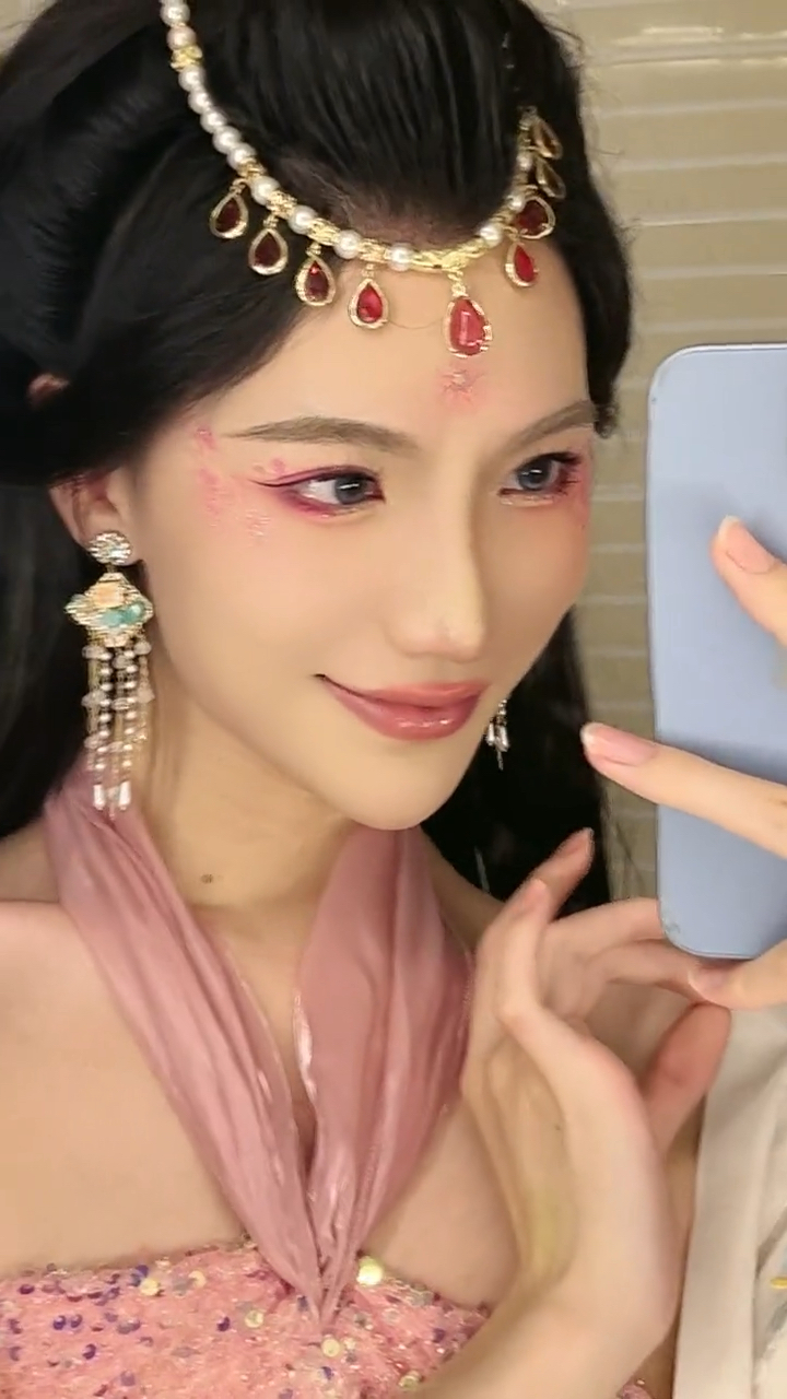 男生的锁骨也这么明显