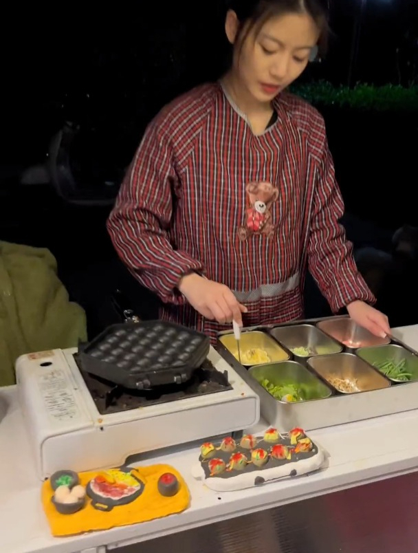心中有蛋就是微笑鸡蛋仔