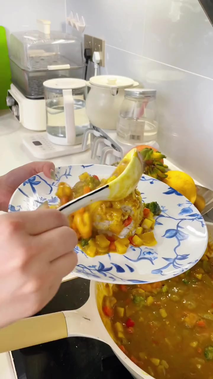 喜欢吃咖喱饭的,这个泰式咖喱酱别错过 咖喱饭 咖喱 咖喱拌饭