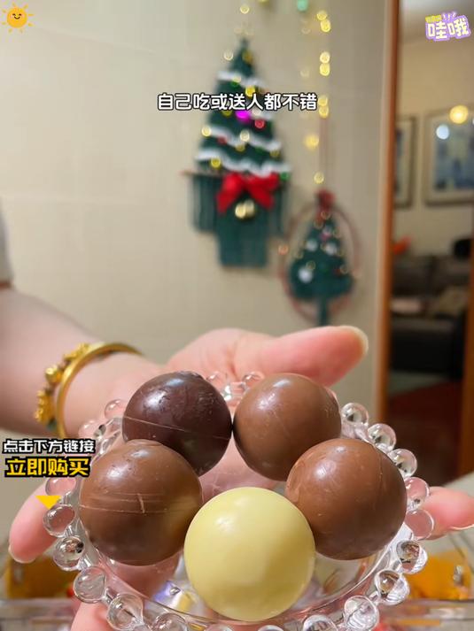 瑞士莲巧克力真的太经典了这款是软心的有5种口味入口即化好好吃