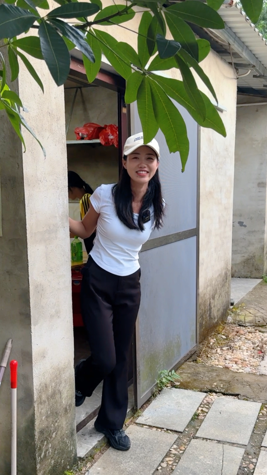 公司煮饭的阿姐休息,今天只能自己动手,这三荤两素的工作餐咋样