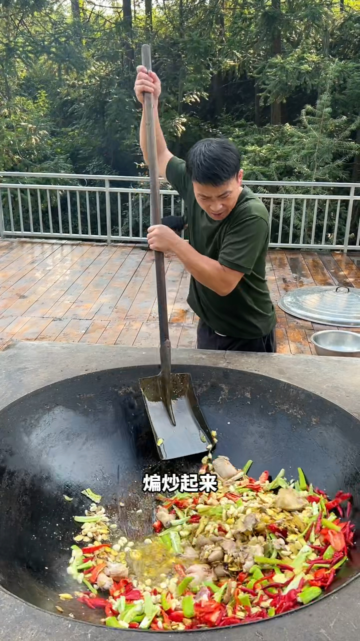 母鸡炖蘑菇,“辣”可不一般