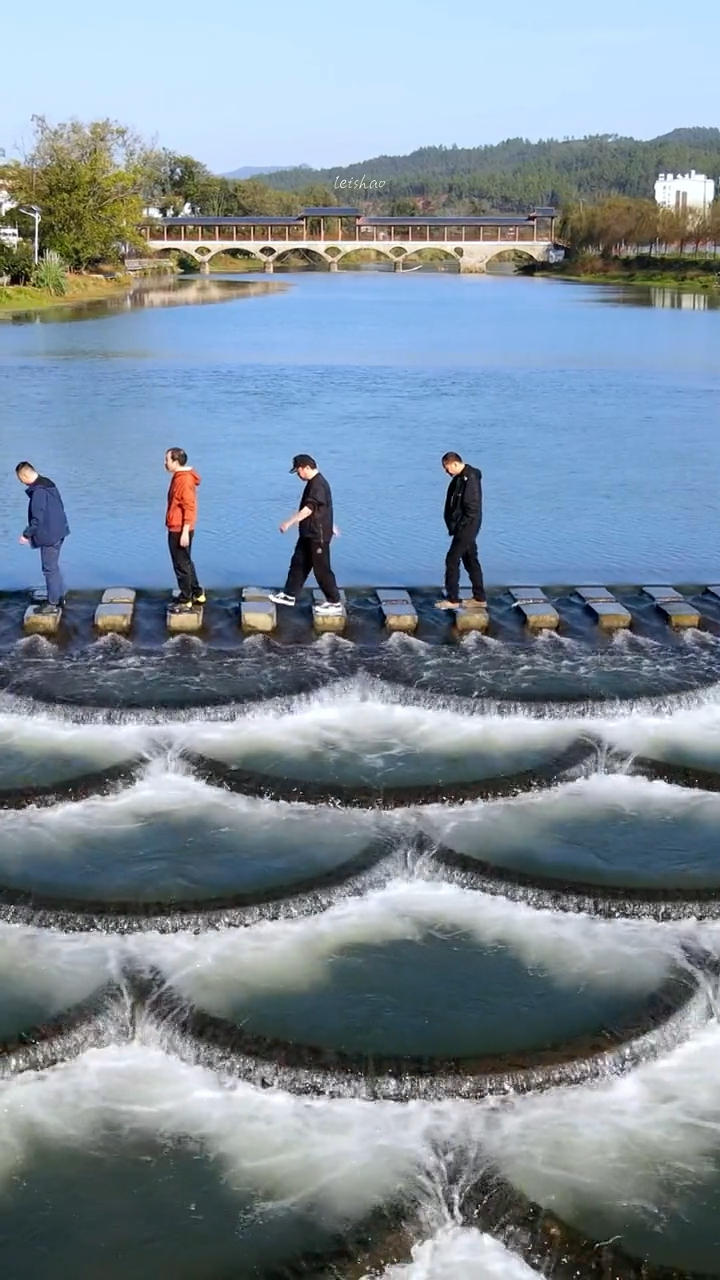 航拍浏阳画里小河网红鱼鳞坝