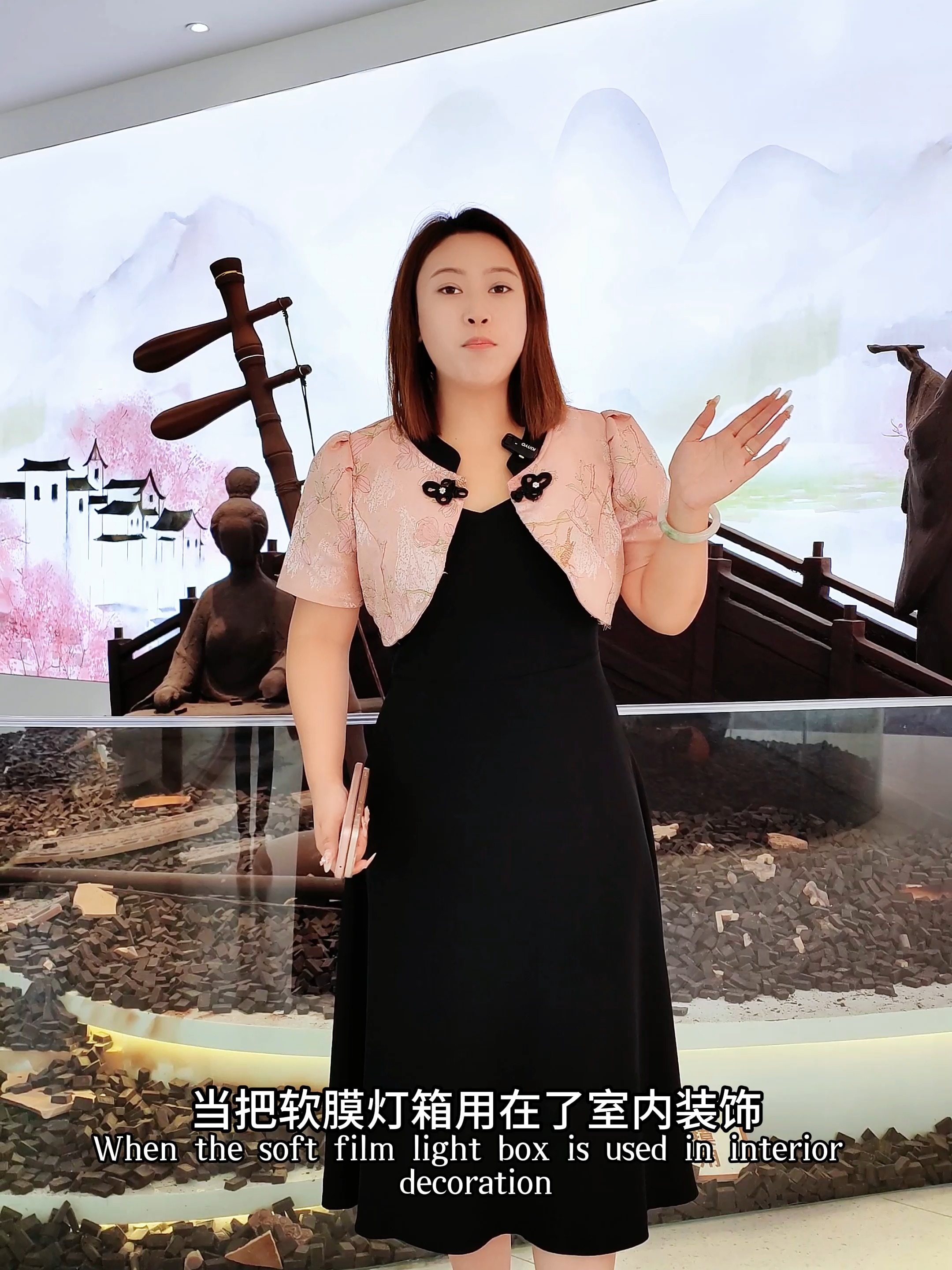软膜灯箱可以是室内装饰也可以是顶部照明灯具