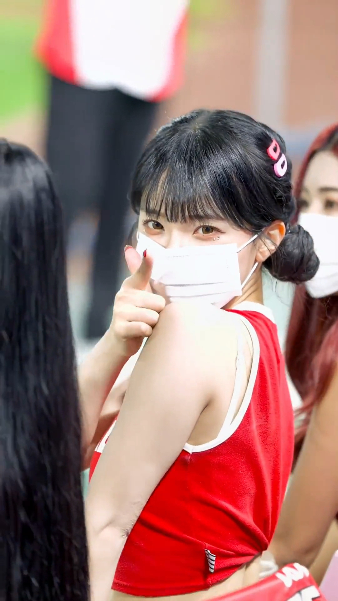 韩国啦啦队第40弹,戴口罩也不能阻挡颜值!太可爱了,对镜头比心