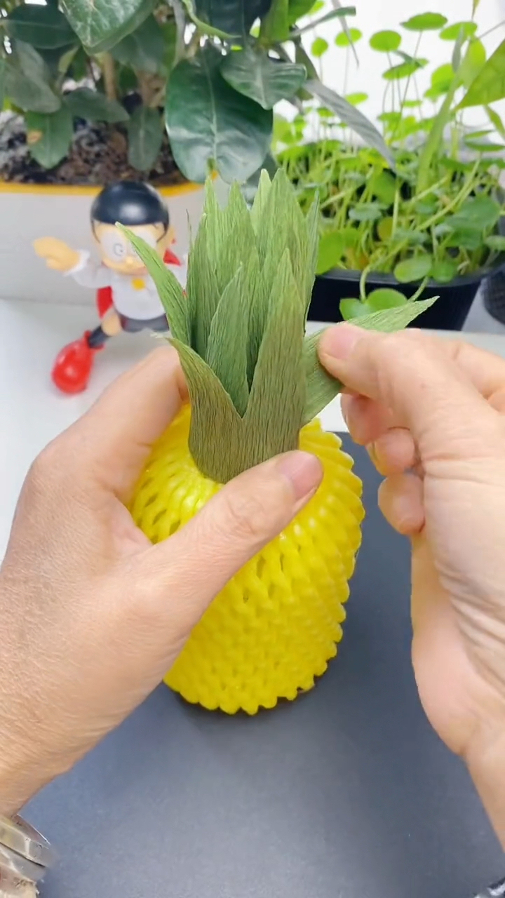 喝完的饮料瓶子不要扔做个中秋节灯笼吧#手工diy #亲子手工