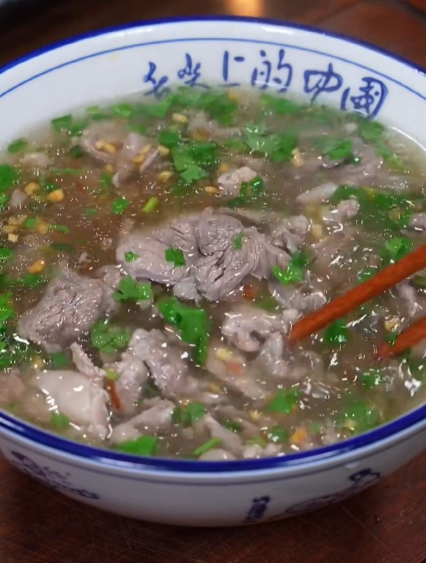 孩子长个一定要多喝这个牛肉汤,别看它平平无奇,味道鲜美