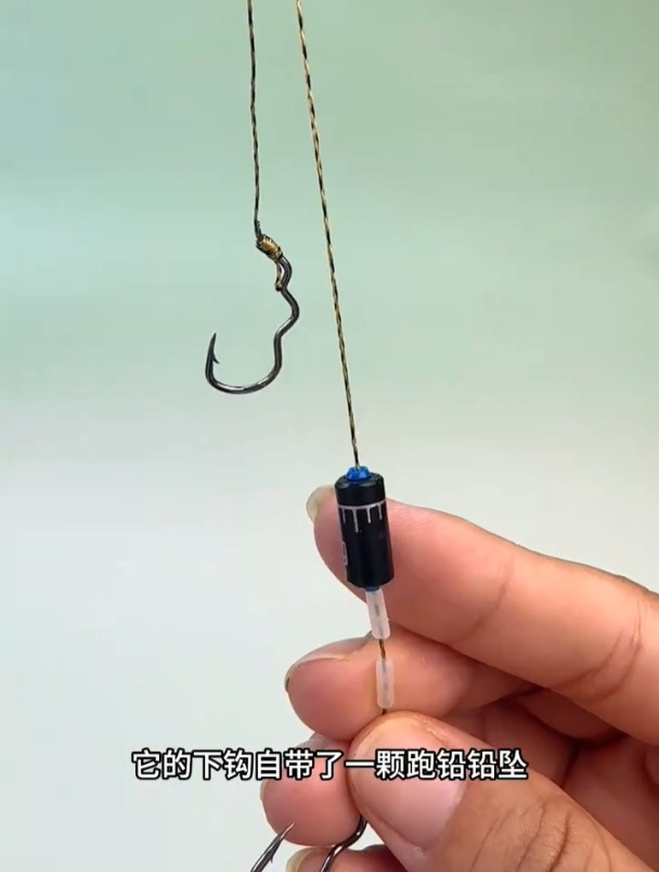 不用调漂的大力马线组,搭配了翻转鱼钩,大鱼小鱼都跑不掉!