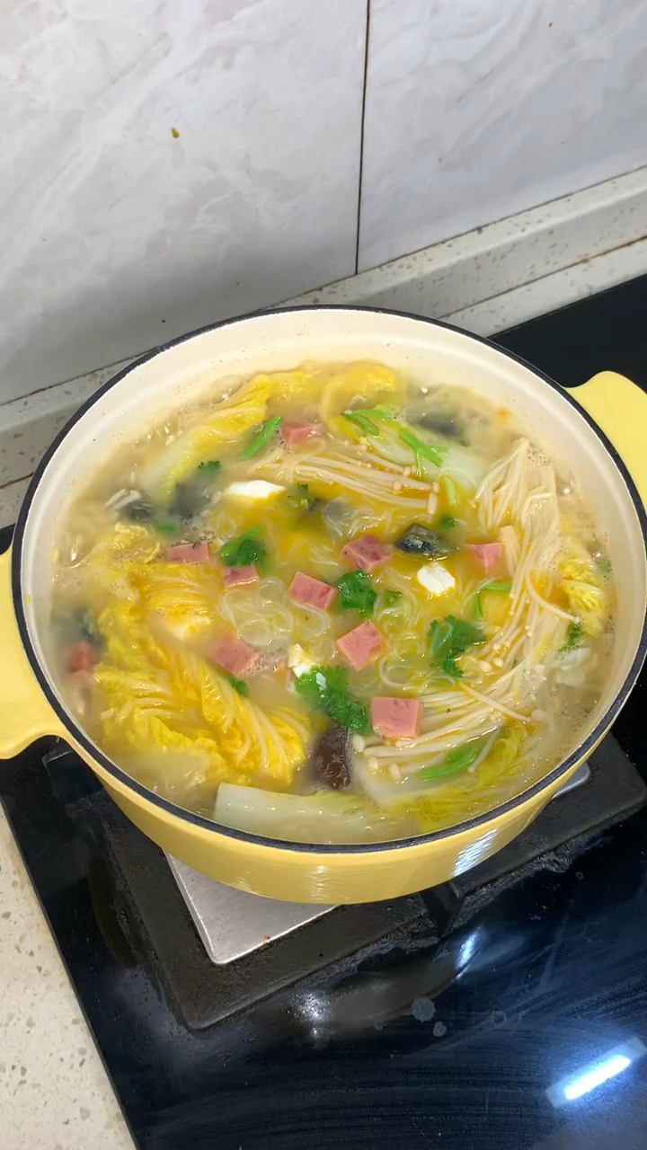 大学生糊弄做饭之上汤粉丝娃娃菜