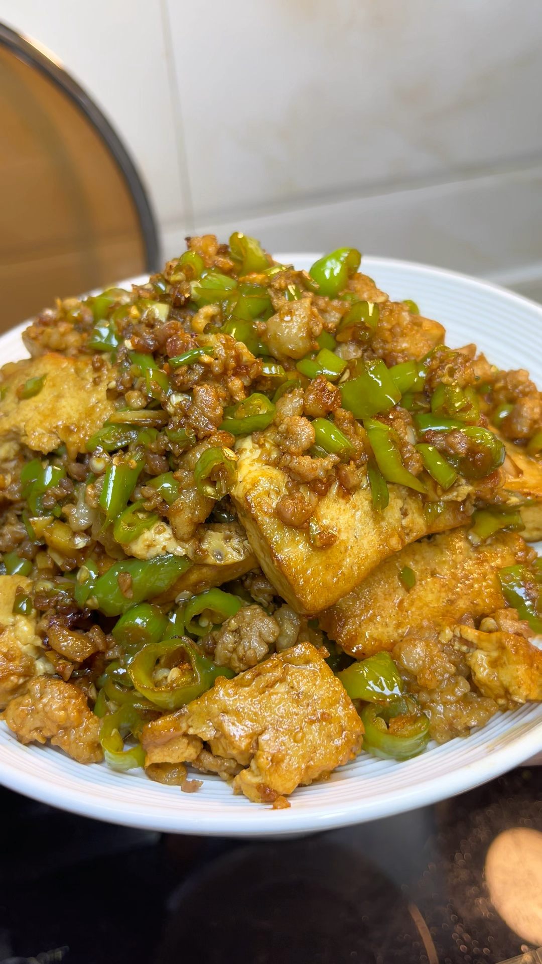 香辣下饭吃起来超过瘾的肉沫尖椒豆腐,没胃口的就做这个