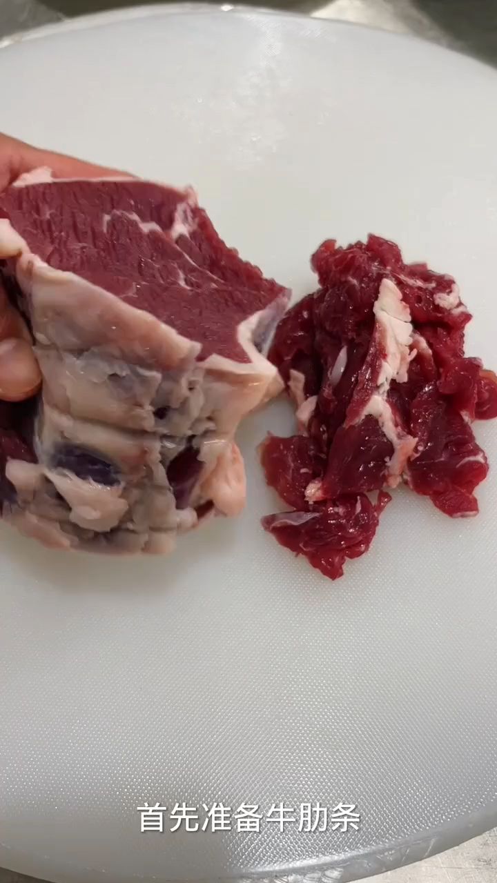 这样腌制的烤牛肉滑嫩好吃