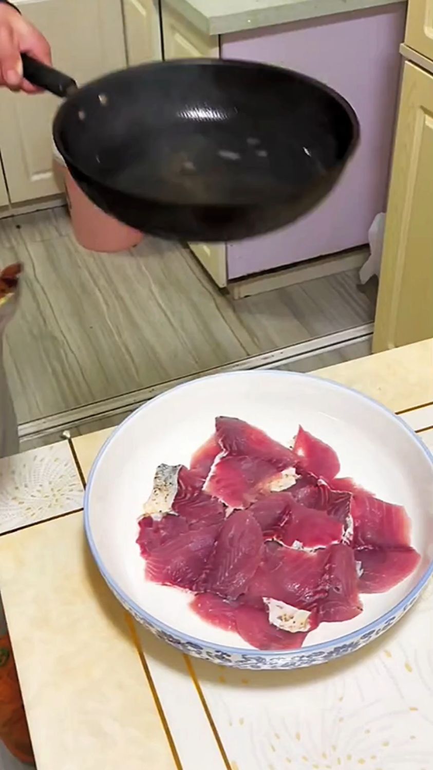 水煮鱼片的做法。