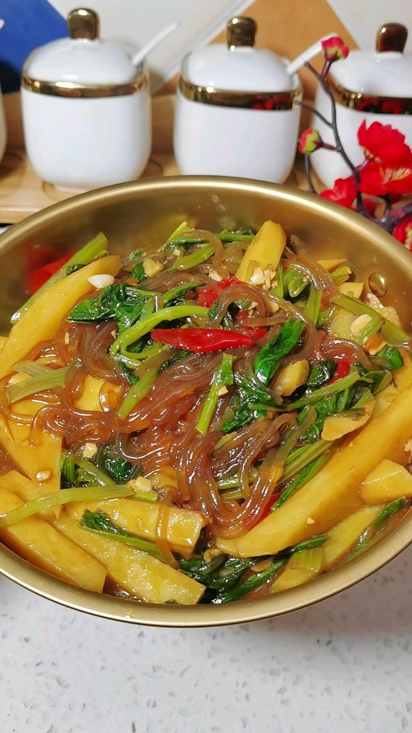 五毛钱买把小白菜 做个小白菜炖粉条 简单入味又好吃的下饭菜