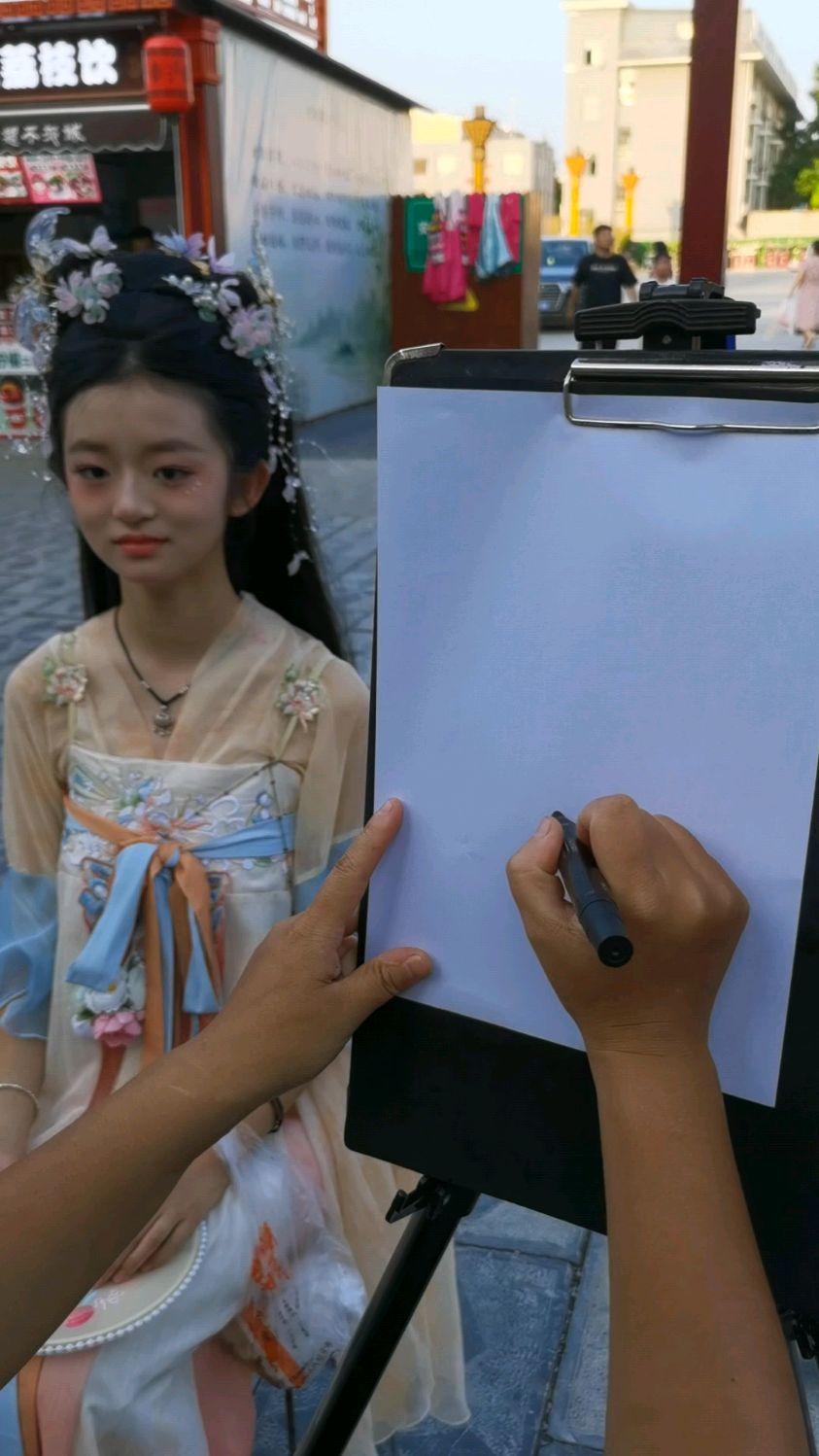 过个传统节,中秋节快乐,画个古装美女