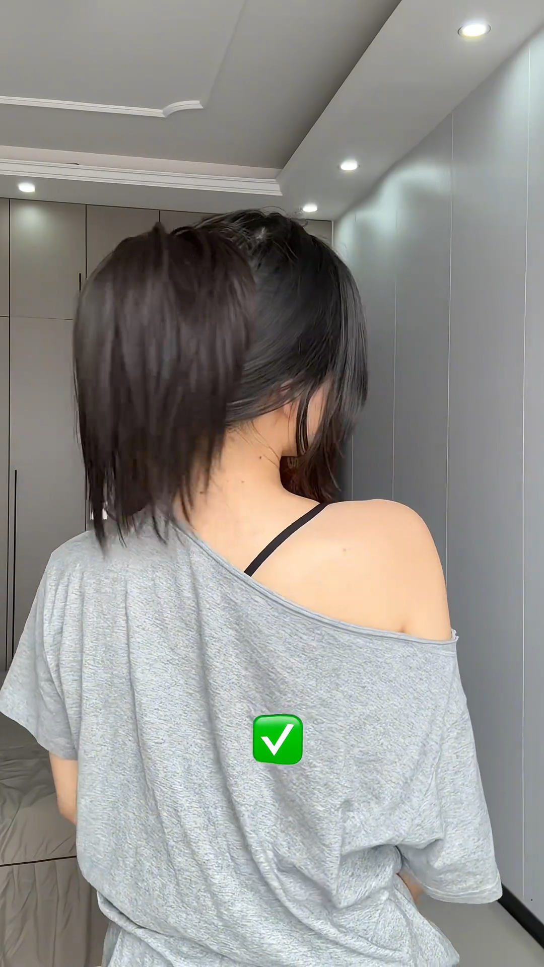 马尾辫这样扎立体好看