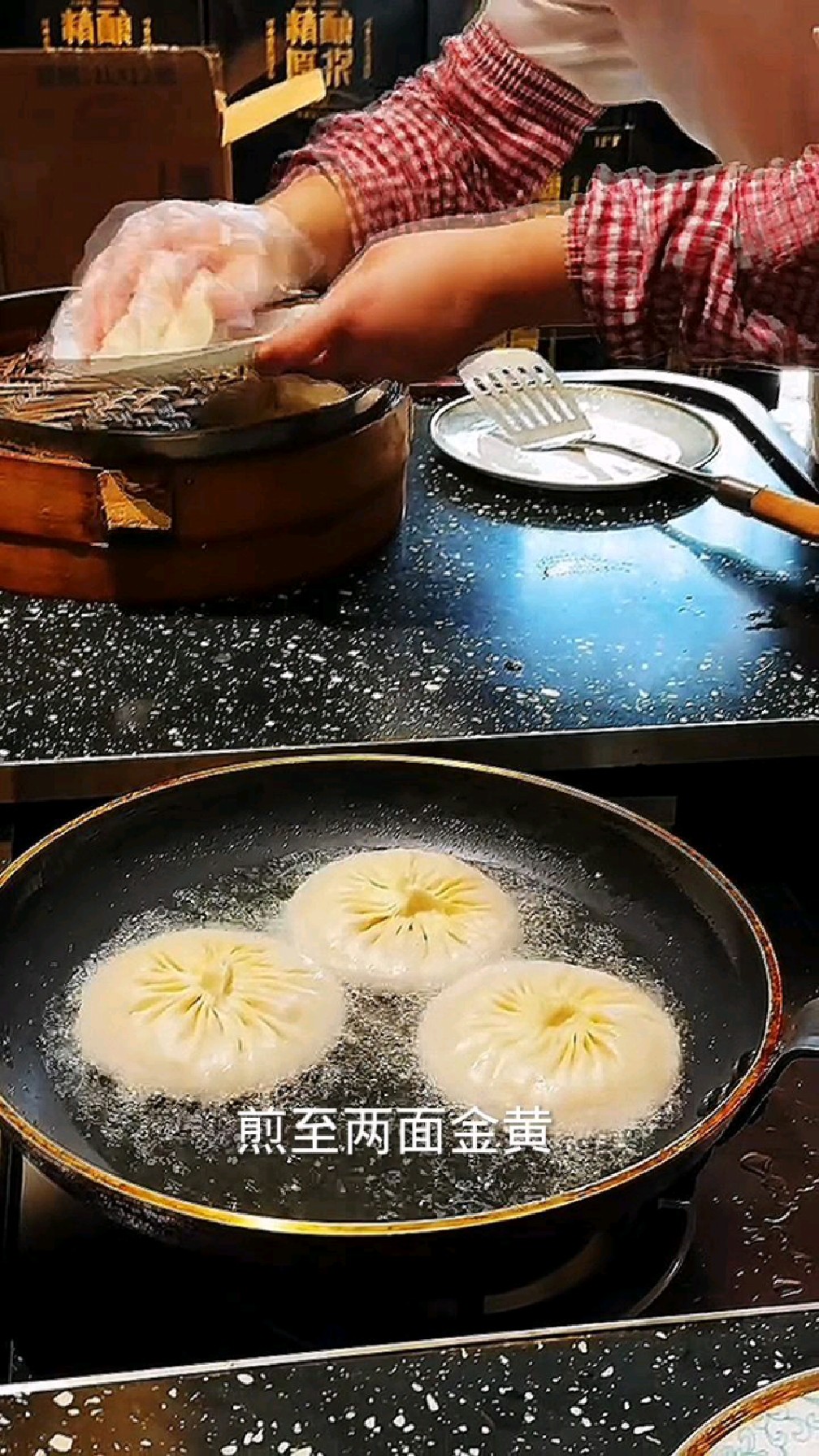 这样的包子才算是真正的灌汤包