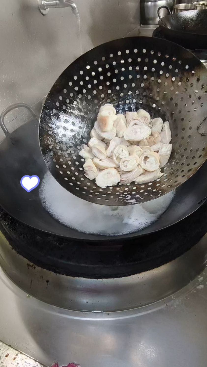 酒店的尖椒炒肥肠