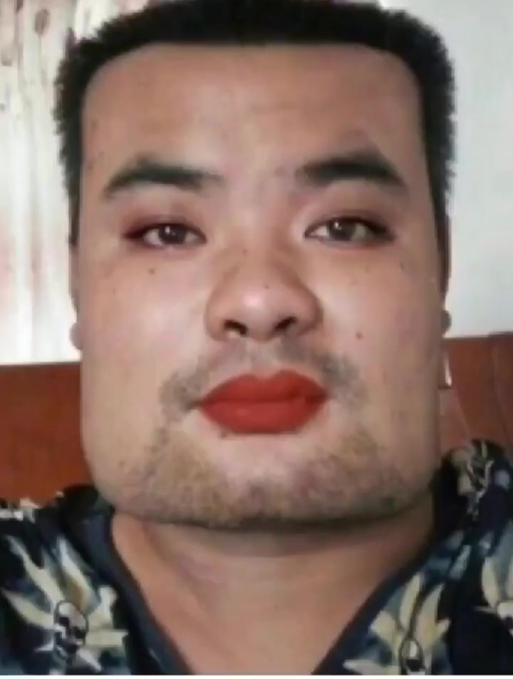 有本事把他P成短发女生!