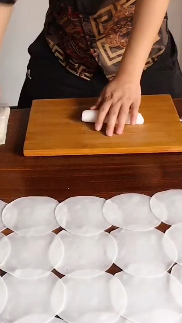 饺子皮制作方法你学会了吗