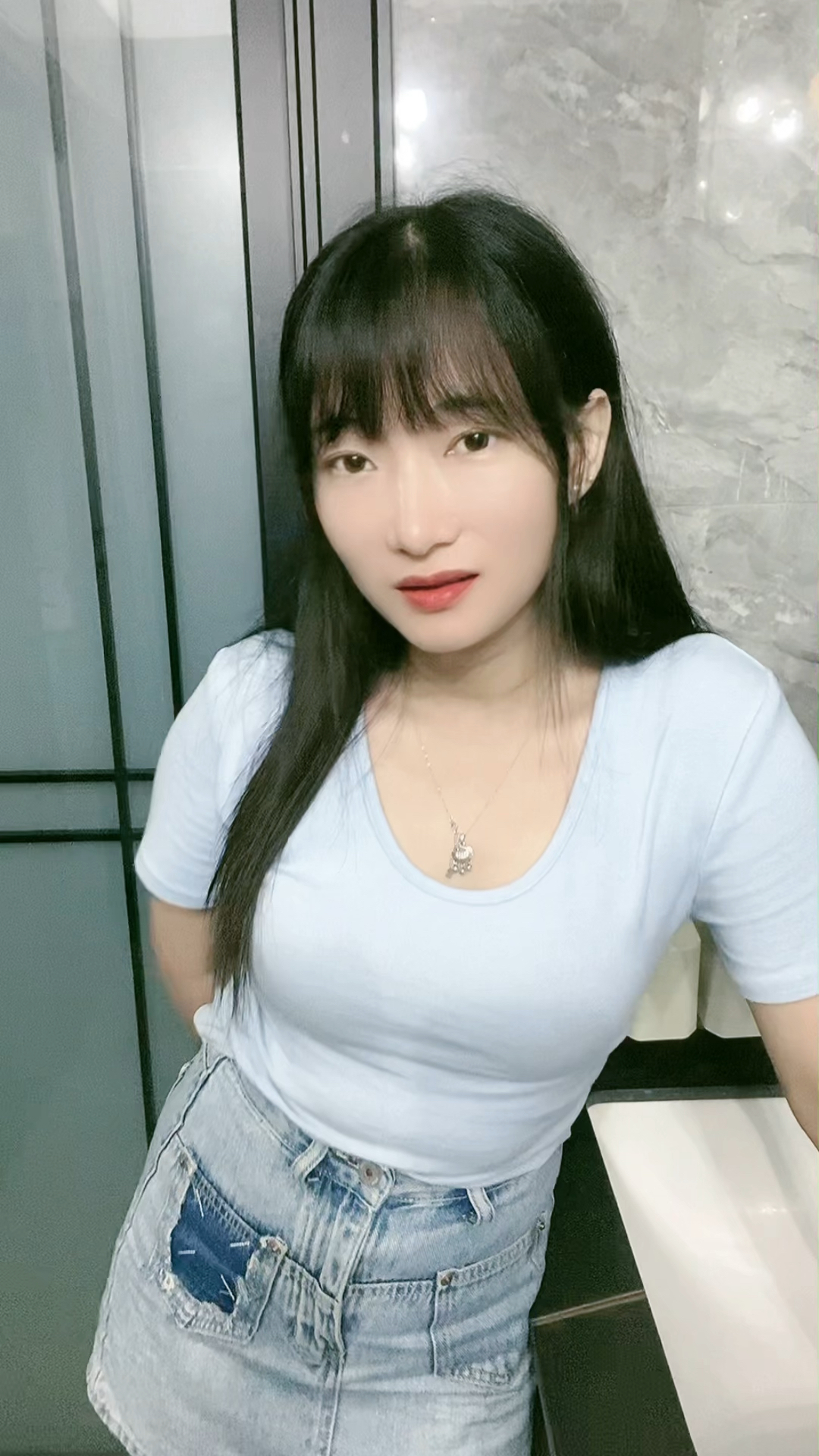 搞笑视频:癞蛤蟆想吃天鹅肉