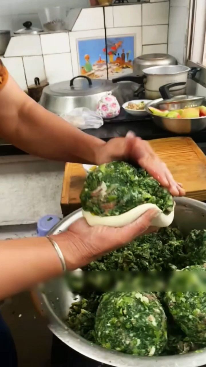 制作好吃美味的大菜团子