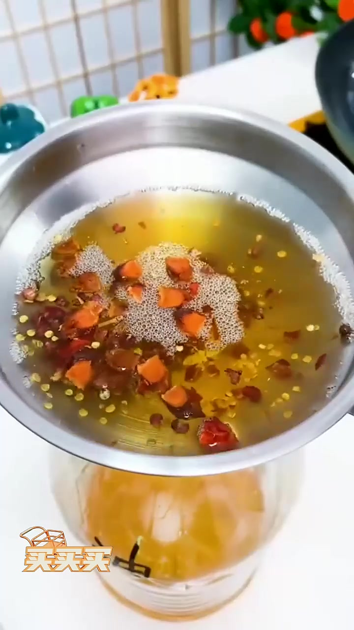油炸后处理油渣,使用不锈钢漏斗,体验超棒的过滤效果