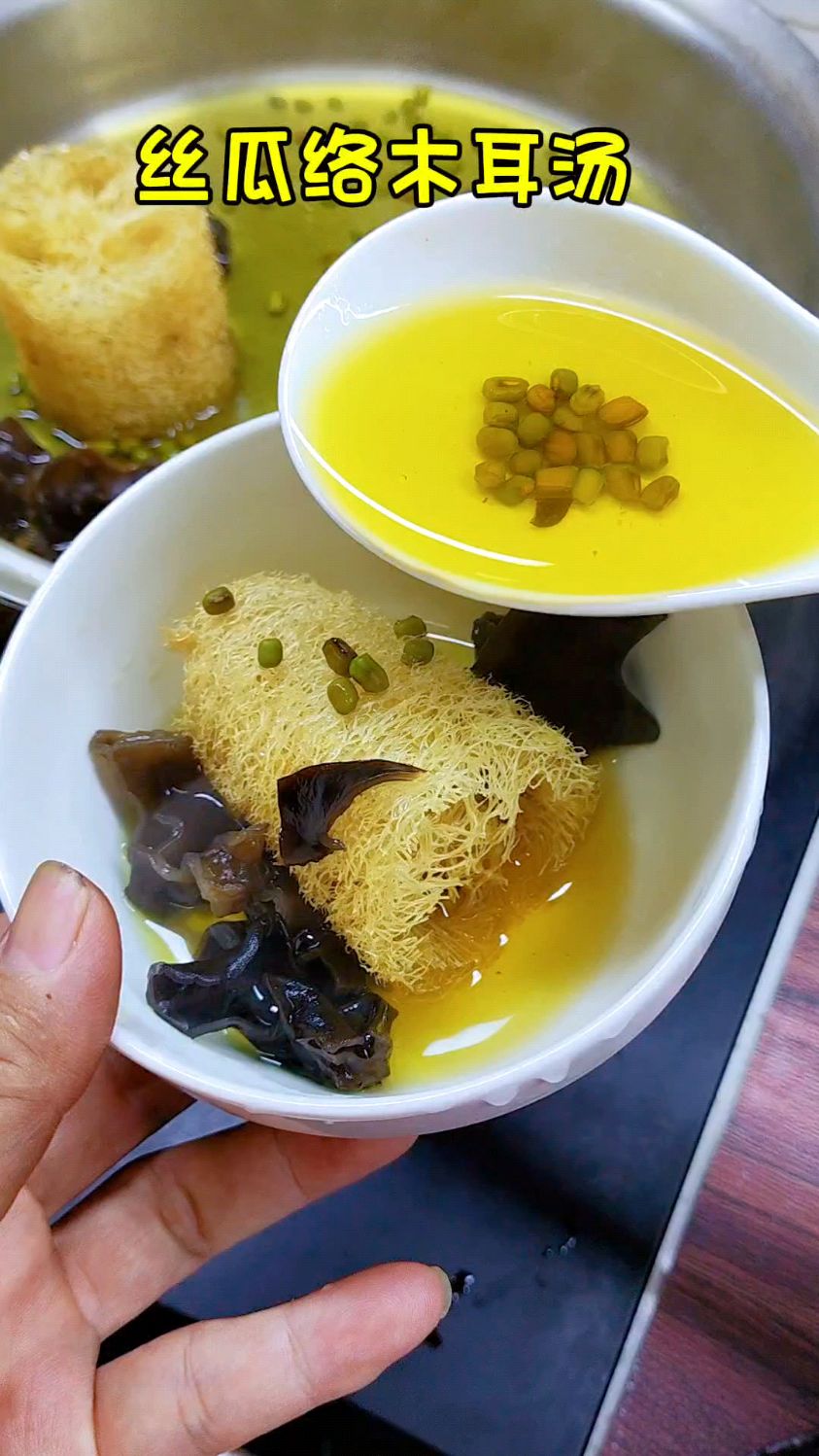 丝瓜老后的丝瓜络可是宝,丝瓜络木耳汤#美食##丝瓜#丝瓜络