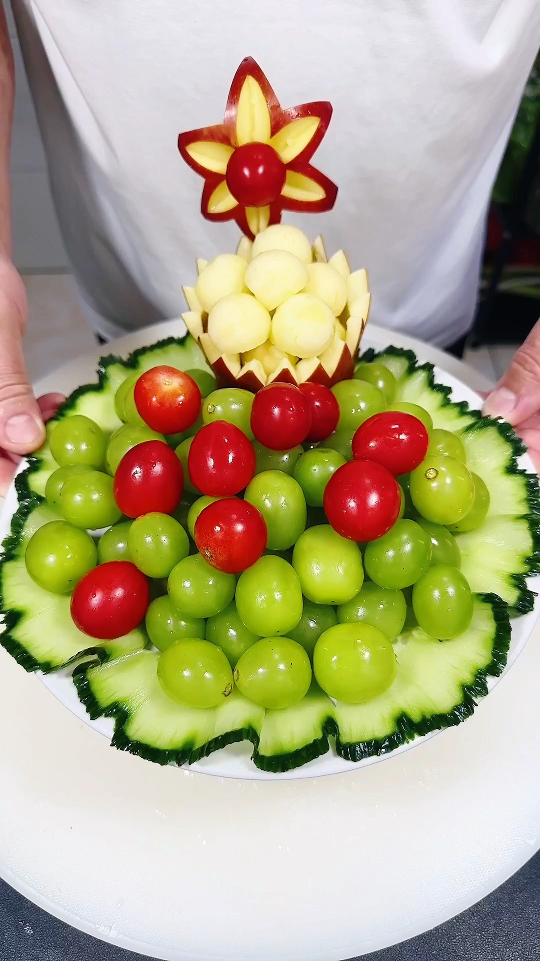 简单的苹果水果拼盘