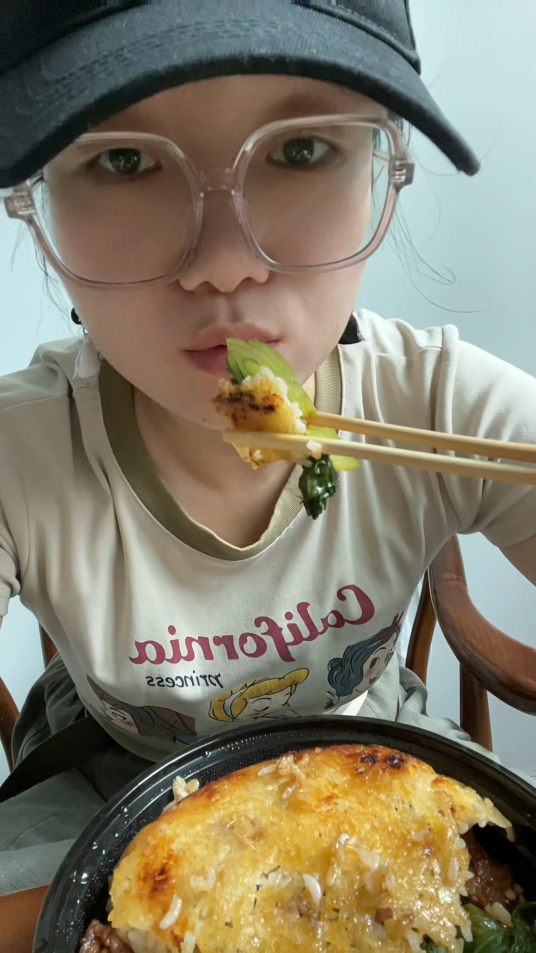 今天吃点儿辣椒小炒肉煲仔饭吧～