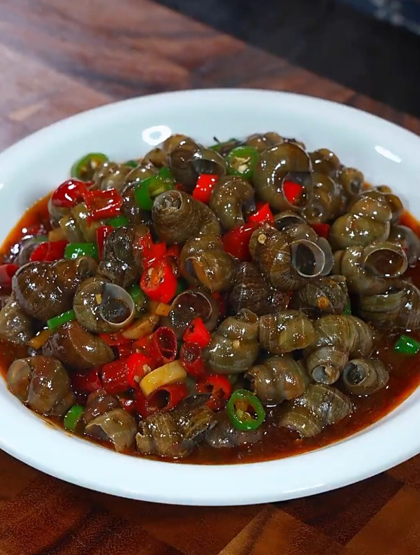 大排档桌桌必点的炒螺蛳,自己在家做这么简单,鲜香入味