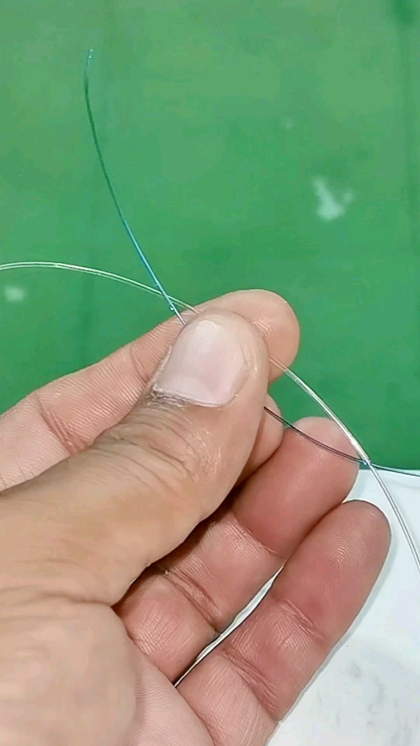 双线头并拢先打结,然后缠绕对接很结实...