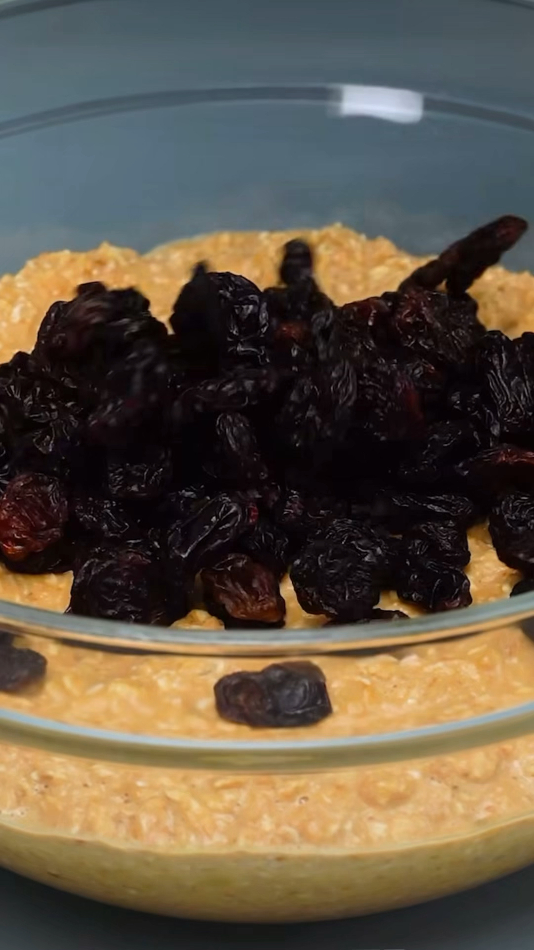 香蕉味的葡萄干蛋糕,用吐司模具制作成型,简单好吃