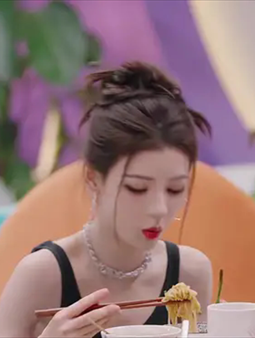 刘忻做正宗山东打卤面,张予曦猛猛炫,忘记身材管理丨美食告白记