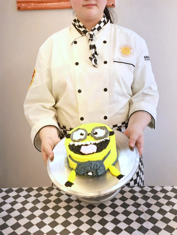 毁小黄人蛋糕,治愈系