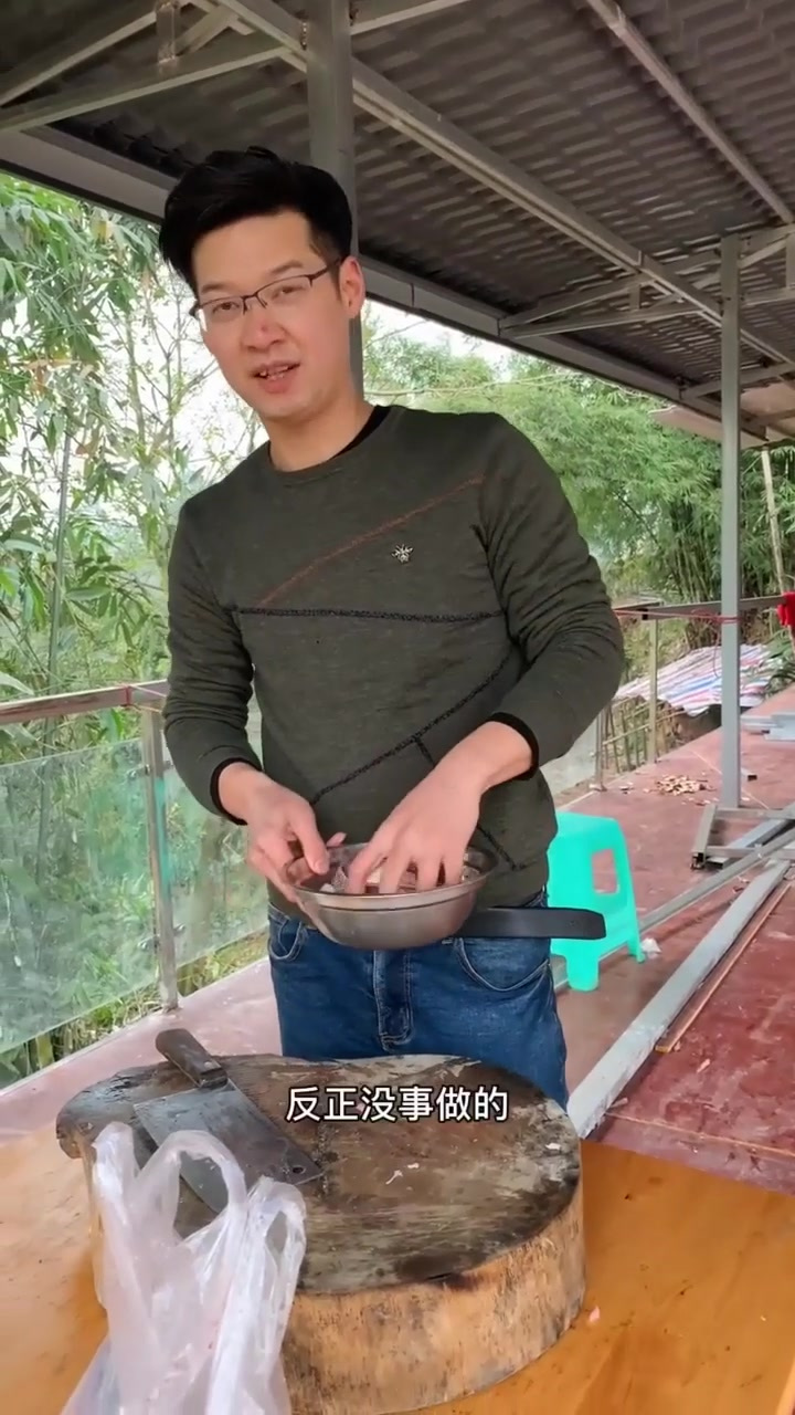 白鲢鱼拿来做麻辣烤鱼串,味道巴适!先收藏!美食