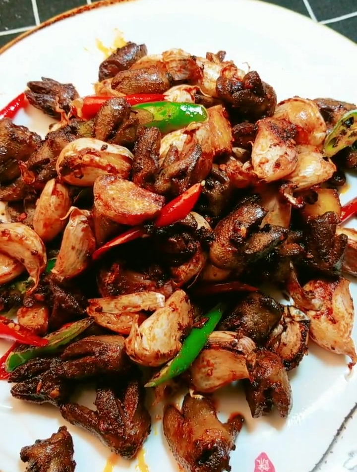 美食教程之孜然大蒜爆鸡心