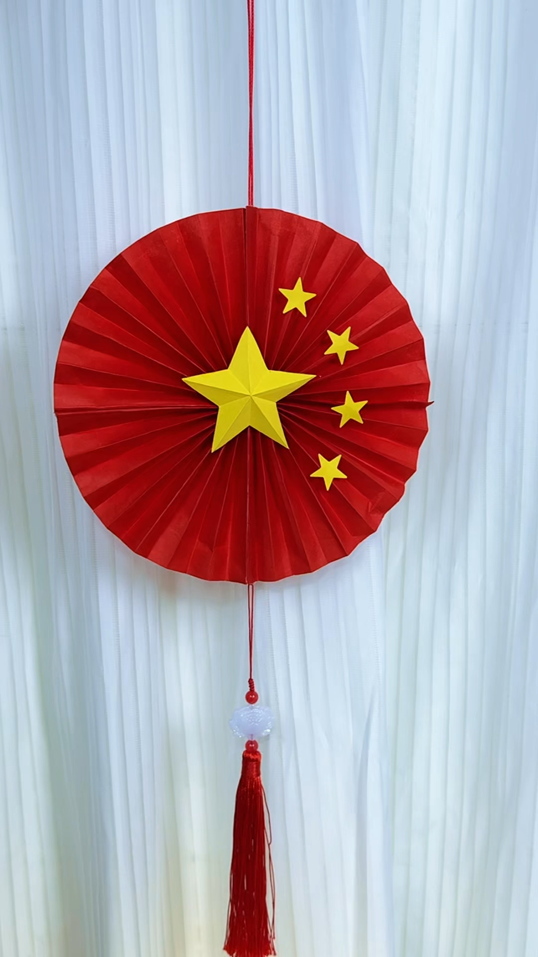 国庆节,简单两张纸做一个漂亮的国庆挂件,祝愿祖国生日快乐