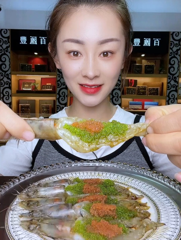 鱼籽酱,和开背大虾