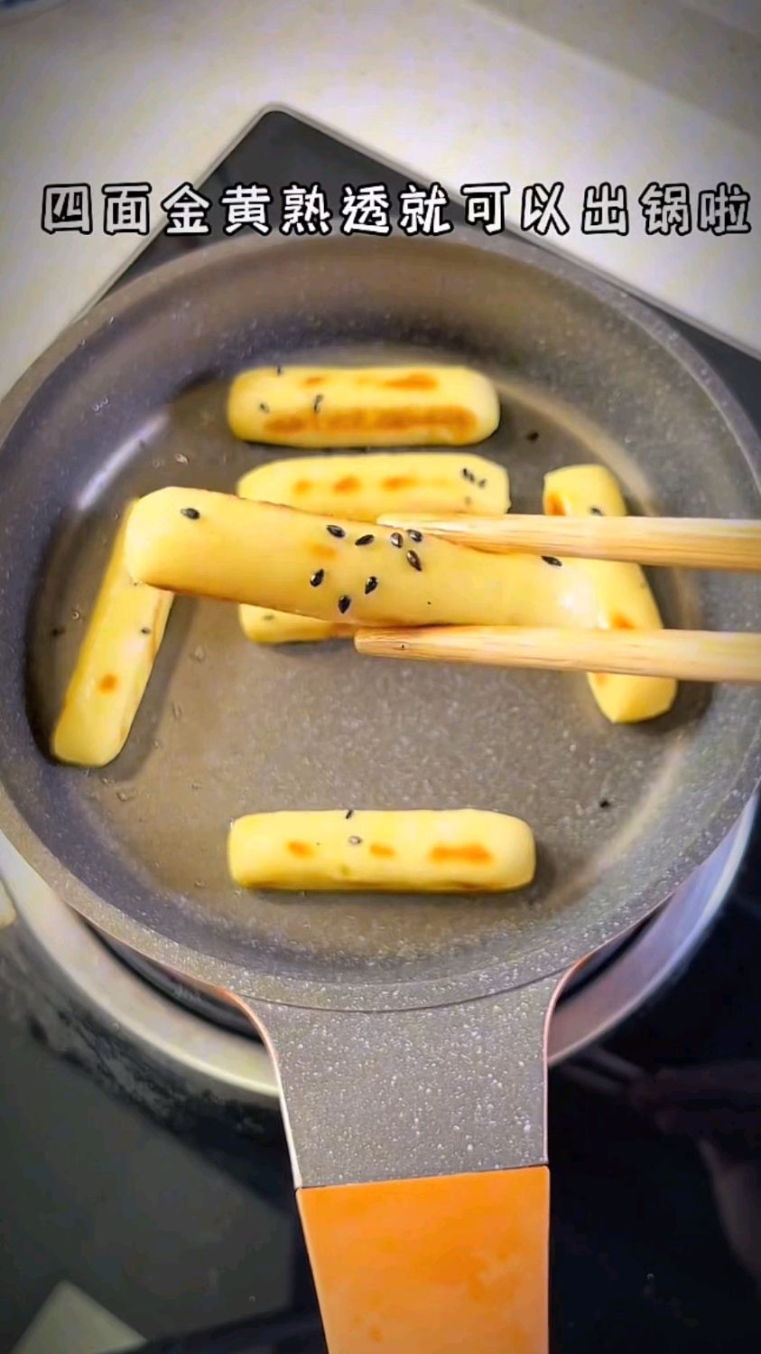 家里有宝宝的可以多做这个小饼干