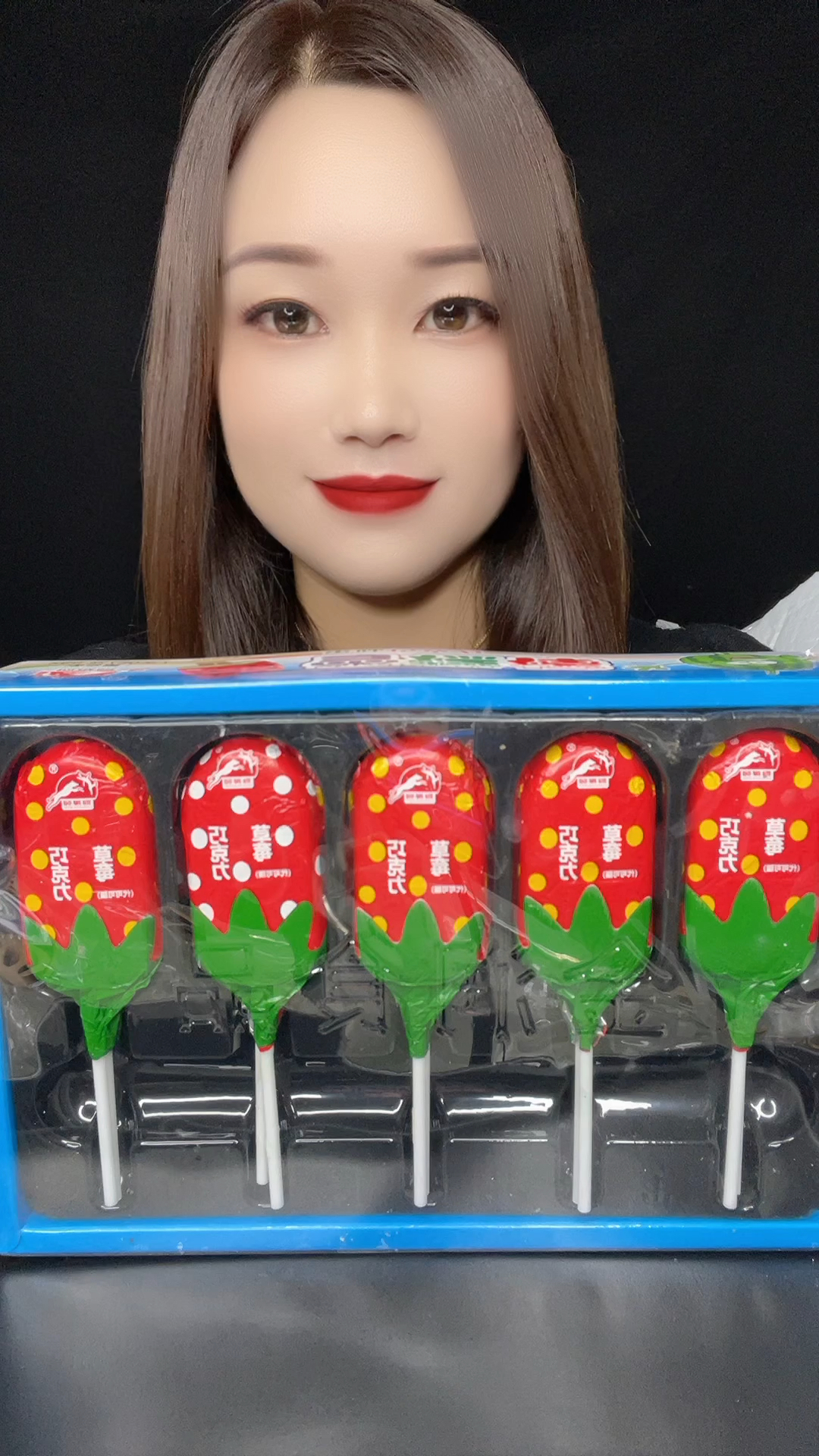 今天吃草莓巧克力