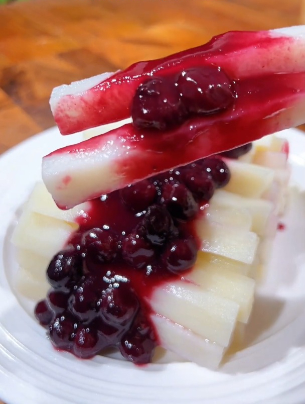 蓝莓山药这样做,酸酸甜甜,大小朋友都喜欢