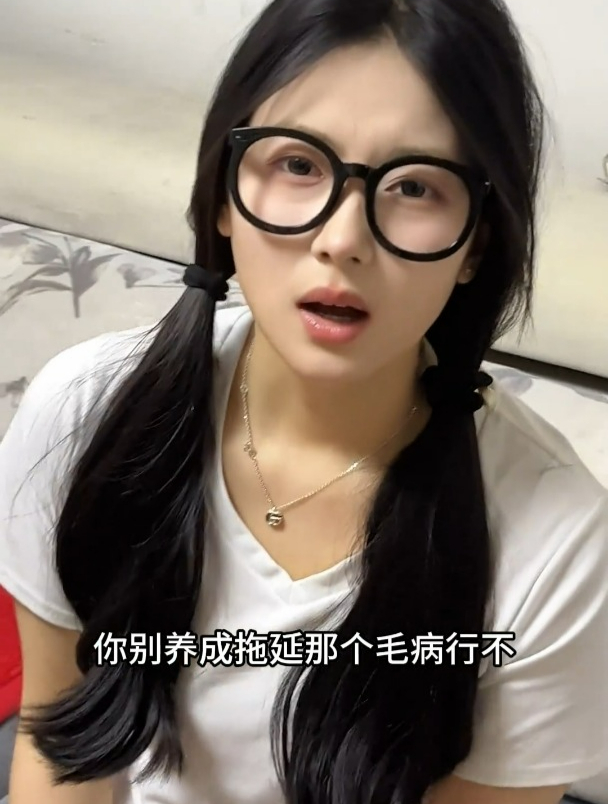 当小八岁的妹妹不想洗袜子!