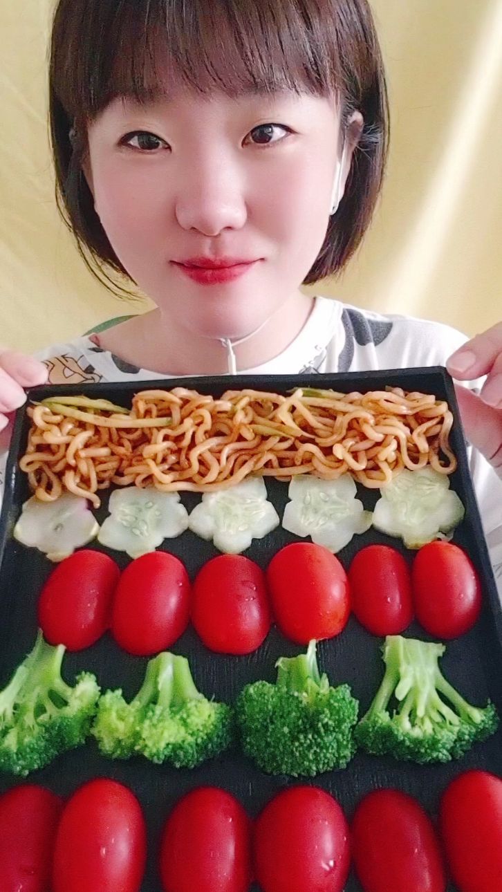 蔬菜水果拼盘美食