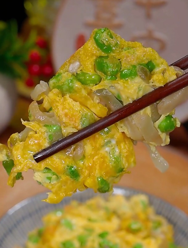 没想到,榨菜和鸡蛋这么炒,鲜嫩脆爽,大人小孩都爱吃