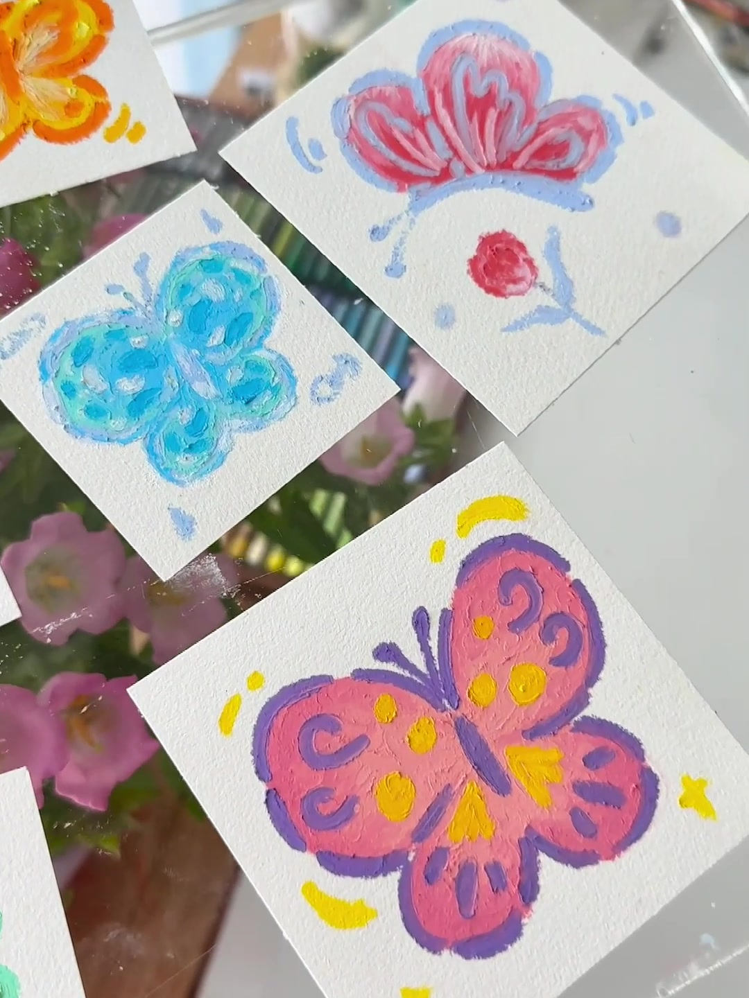 手绘8只不同色系的花蝴蝶