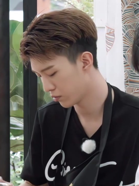 范丞丞包饺子天才,包好全靠神器,这速度太快了丨做家务的男人