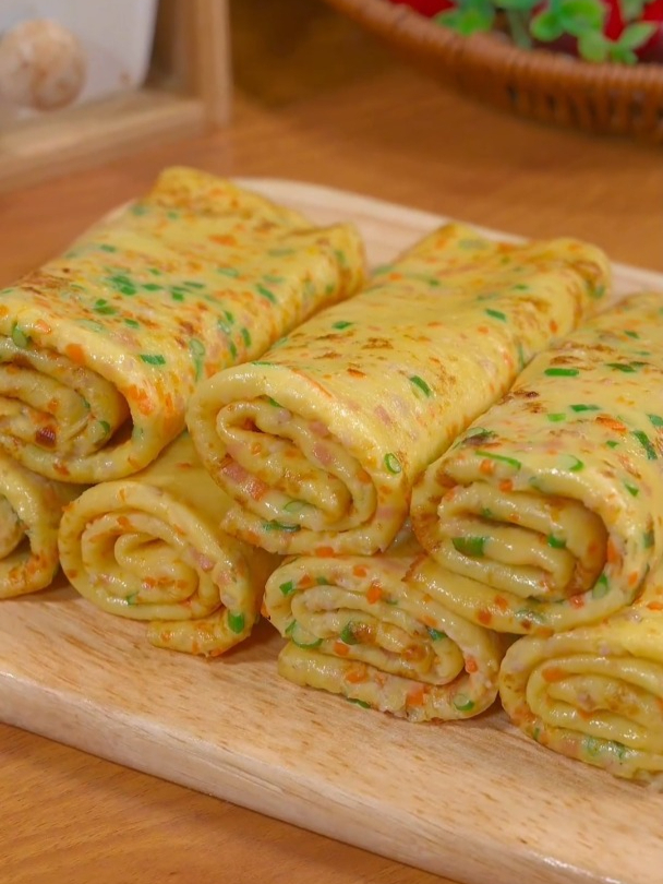 孩子的早餐要快也要有营养,做这个早餐鸡蛋饼吧