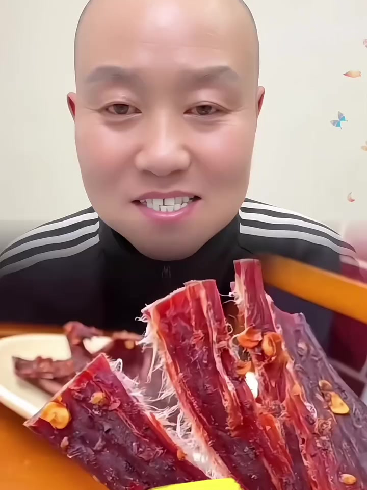 阿坝州手撕风干牛肉干吃上一口满满的牛肉香味